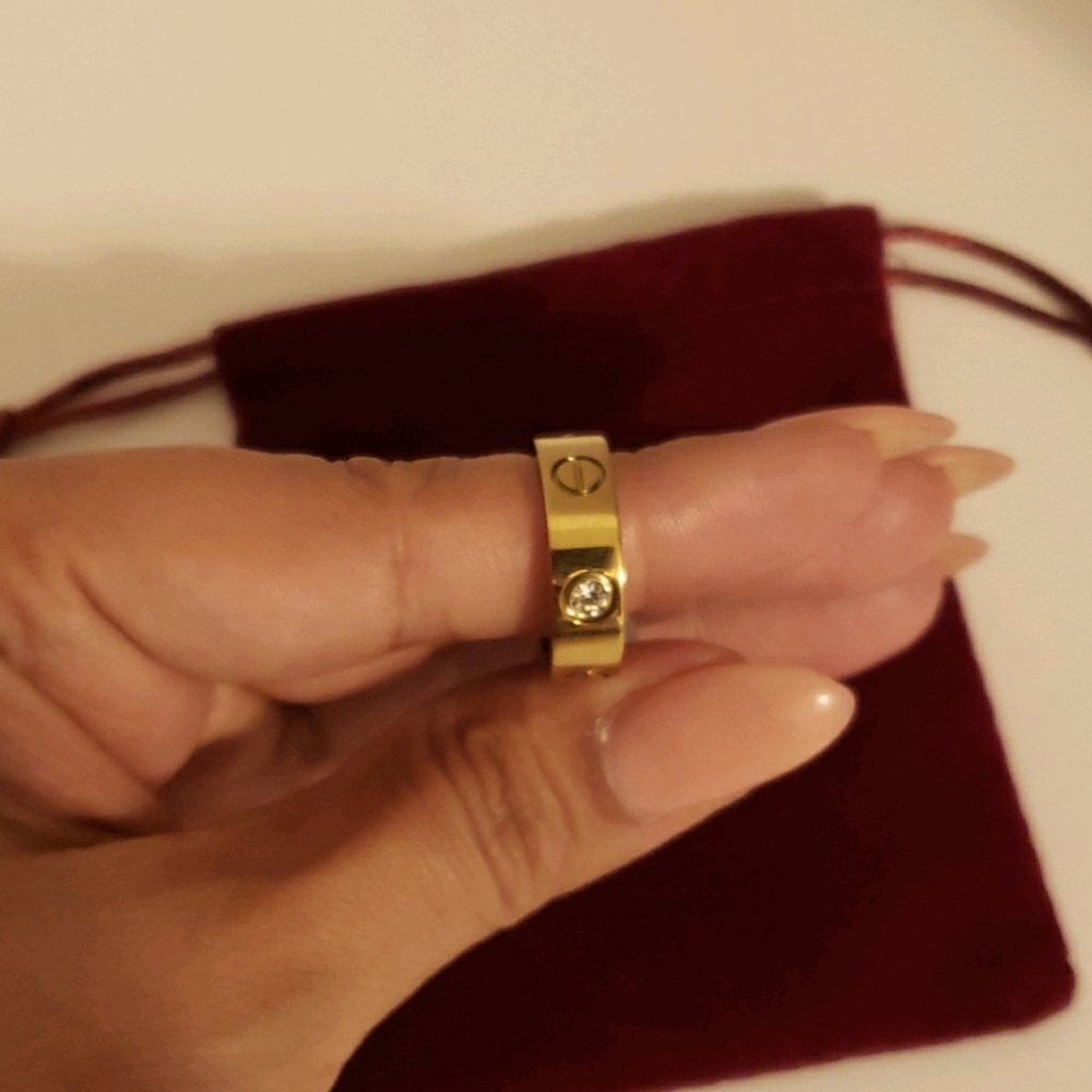 Gold Love ring